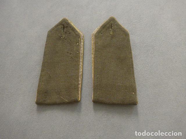 Militaria: Antiguas hombreras franquistas, originales, epoca de Franco.