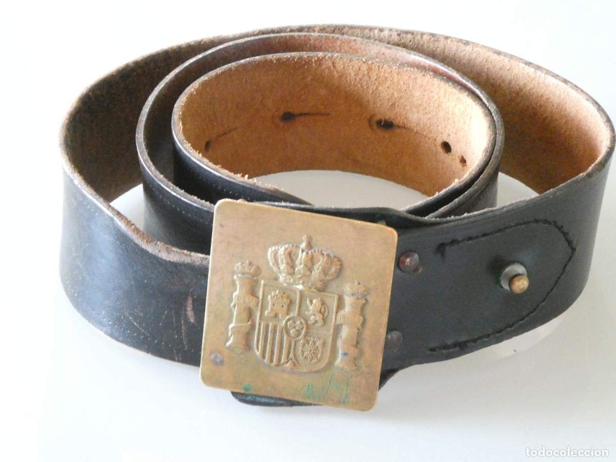 Militaria: CORREAJE CE&Ntilde;IDOR CINTUR&Oacute;N MILITAR POLICIAL GUARDIAS JURADO. ESCUDO ESPA&Ntilde;A HEBILLA DORADA 120CM 200GR