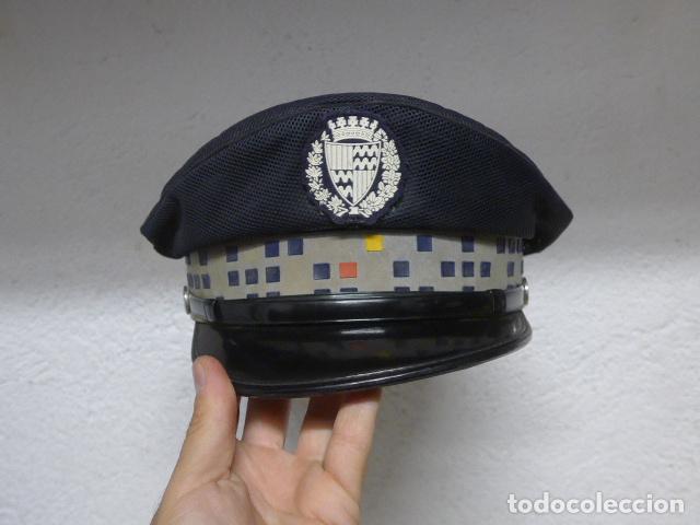 Militaria: Antigua gorra de plato de la policia local de Badalona, Catalunya. Original.