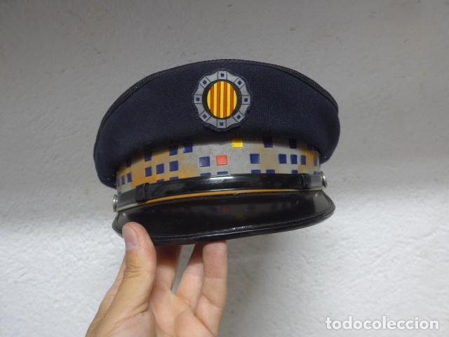 Militaria: Antigua gorra de plato de la policia local de Catalunya. Original.