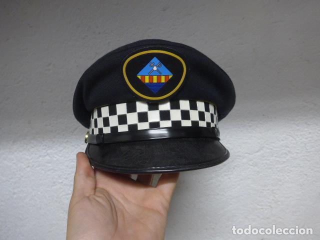Militaria: Antigua gorra de plato de la policia local de Sant Pol de Mar, Catalunya. Original.