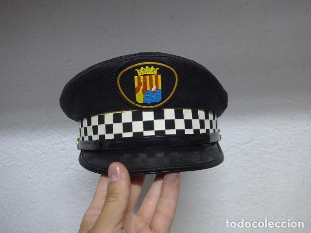 Militaria: Antigua gorra de plato de la policia local de Montgat, Catalunya. Original.