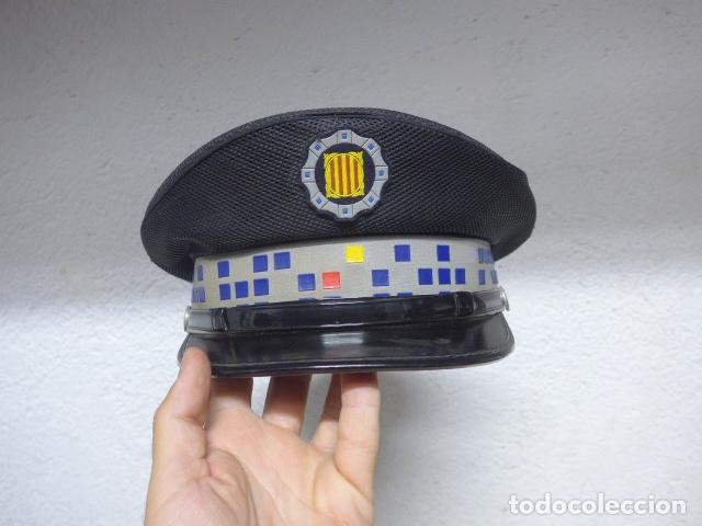 Militaria: Antigua gorra de plato de la policia local de Catalunya. Original.