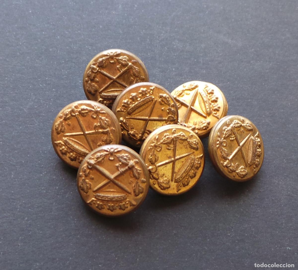 Militaria: LOTE DE BOTONES. GENERAL. &Eacute;POCA DE FRANCO.- 1,5 CM DE DI&Aacute;METRO
