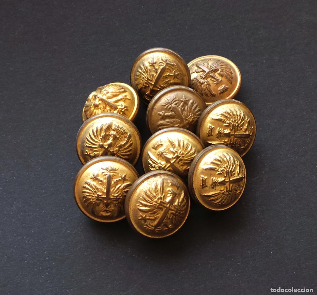 Militaria: LOTE DE BOTONES. MILITARES, EJERCITO DE TIERRA. &Eacute;POCA DE FRANCO.- 1,5 CM DE DI&Aacute;METRO