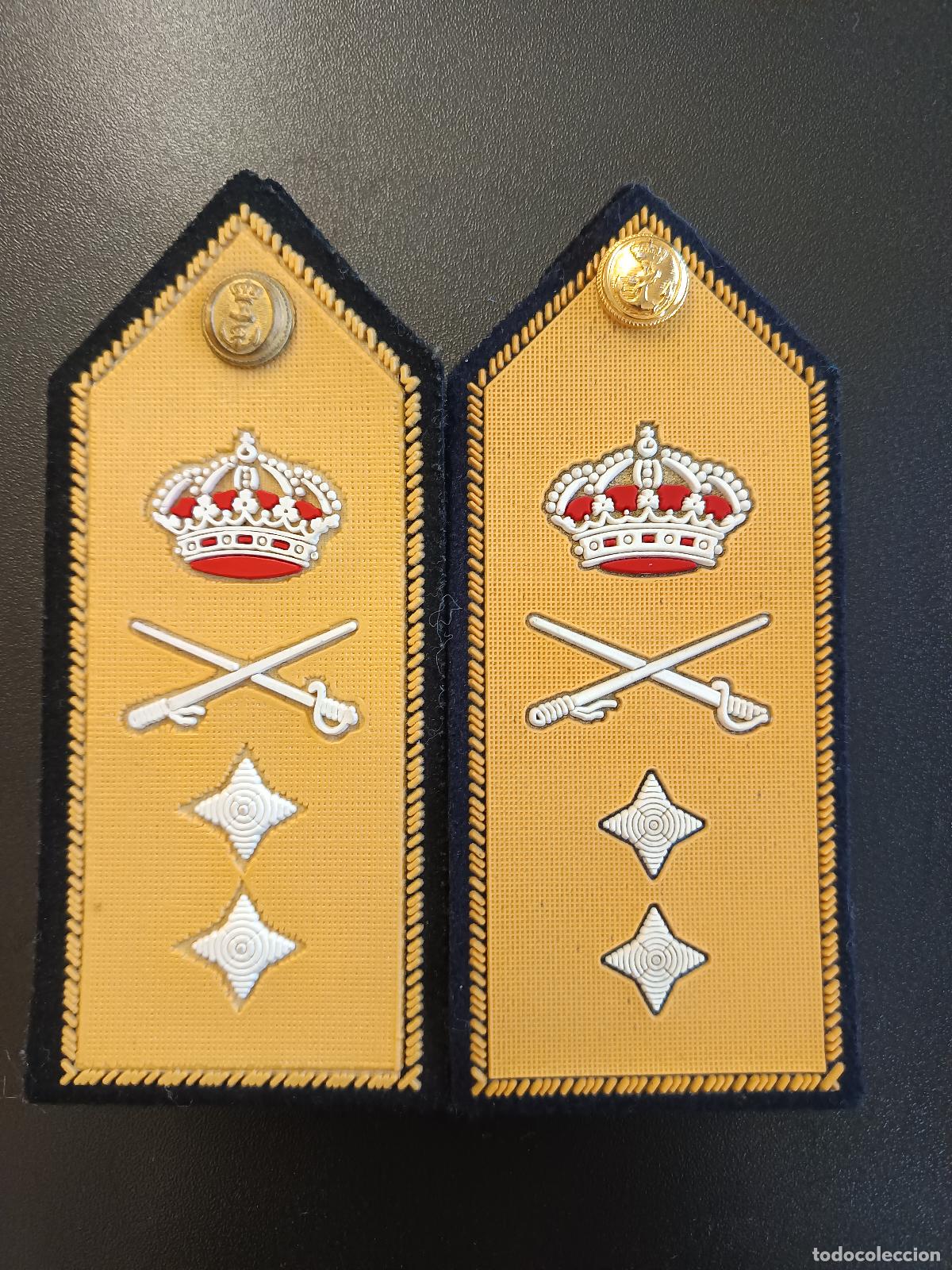 Militaria: PAREJA DE HOMBRERAS ARMADA ESPA&Ntilde;OLA MARINA DE GUERRA, DE VICEALMIRANTE