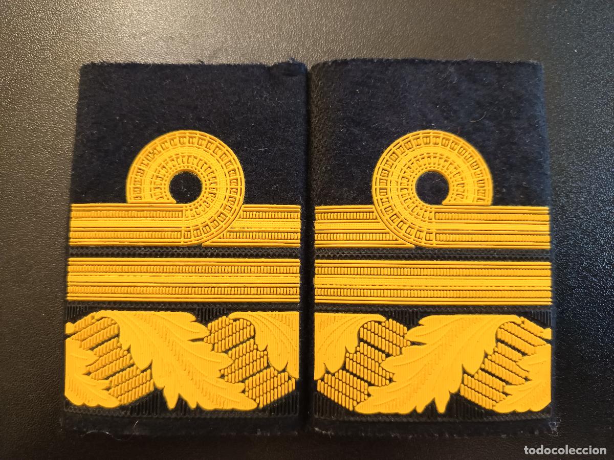 Militaria: PAREJA DE HOMBRERAS DE CAMISA ARMADA ESPA&Ntilde;OLA MARINA DE GUERRA, DE VICEALMIRANTE