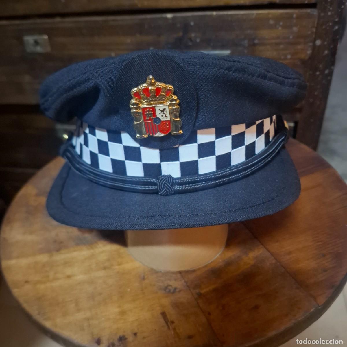 Militaria: Antigua gorra de plato. Polic&iacute;a local