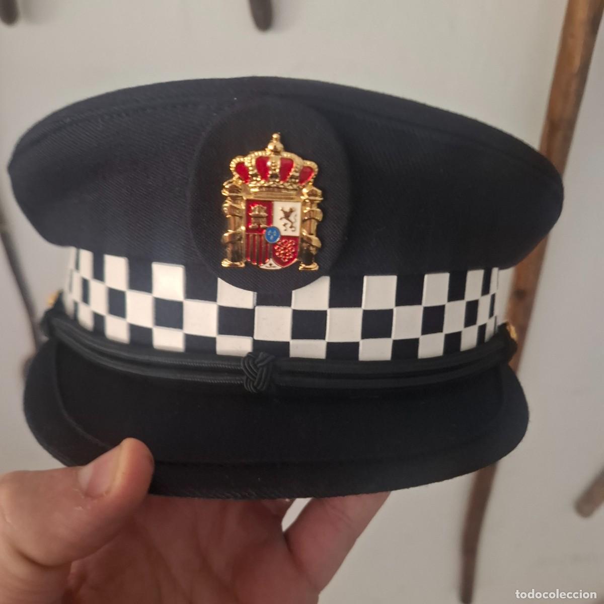 Militaria: Antigua gorra de plato de la policia local
