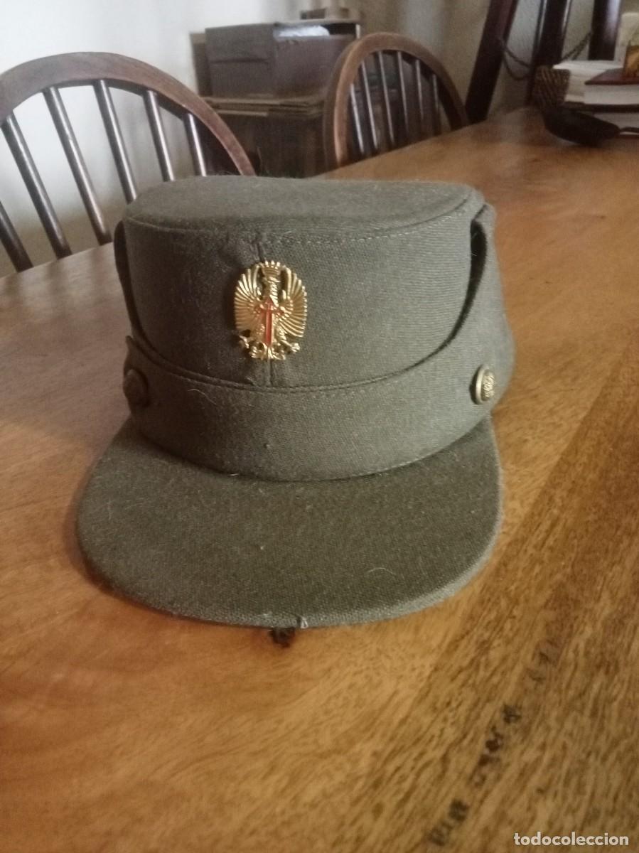 Militaria: GORRA MILITAR MONTA&Ntilde;ERA. EJ&Eacute;RCITO DE MONTA&Ntilde;A, TALLA 56