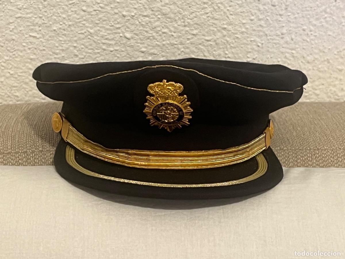 Militaria: Gorra de gala POLIC&Iacute;A NACIONAL militar