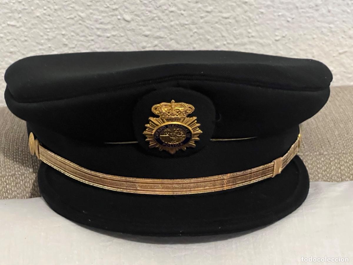 Militaria: Gorra de gala POLIC&Iacute;A NACIONAL militar