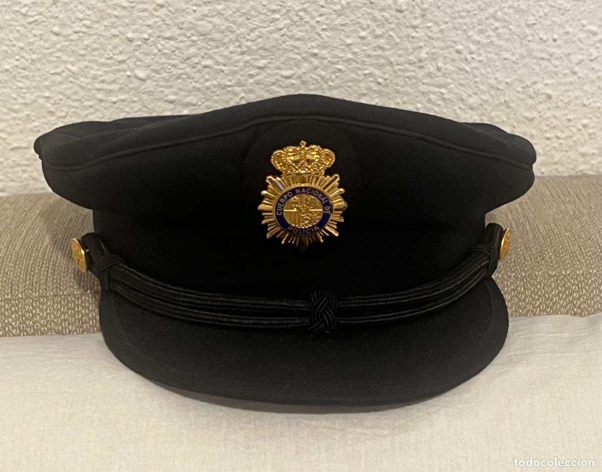 Militaria: Gorra de plato POLIC&Iacute;A NACIONAL militar