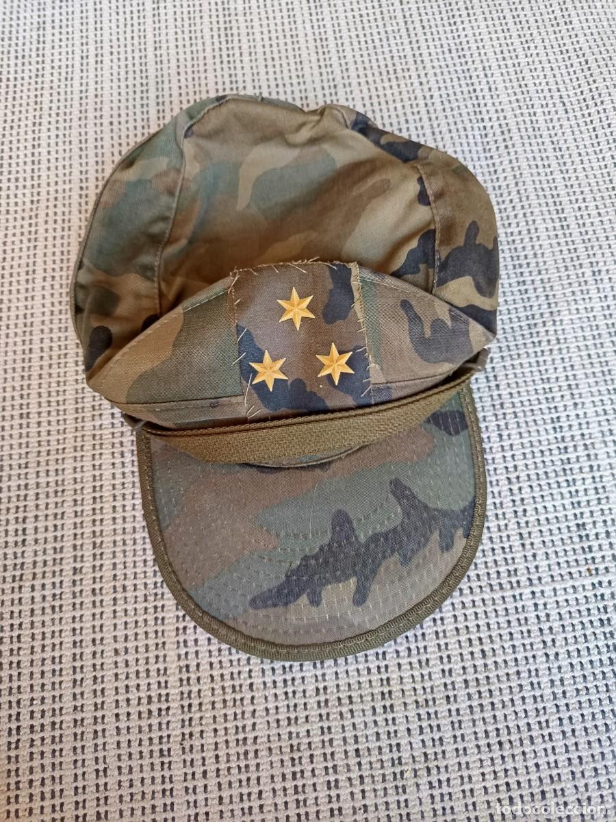 Militaria: Gorra usada capit&aacute;n Ej&eacute;rcito de Tierra. - Foto 1