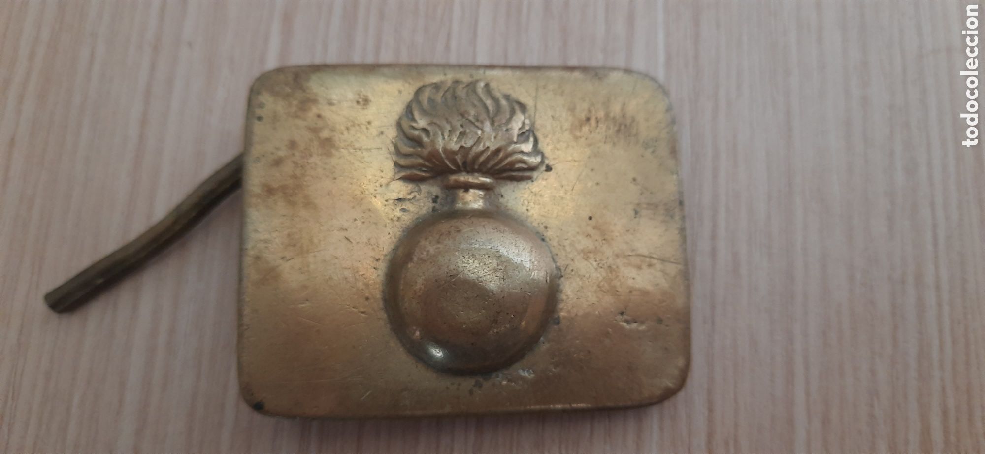 Militaria: hebilla Artilleria epoca isabelina -alfonsina