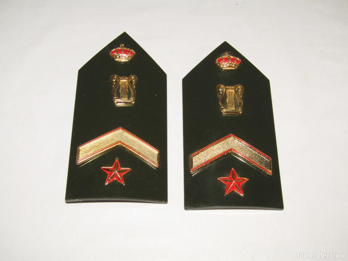 Militaria: Pareja de Palas Hombreras R&iacute;gidas de Subteniente del Cuerpo de M&uacute;sica