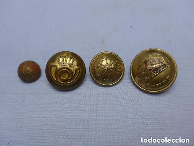 Militaria: Lote 4 antiguos botones originales de tren renfe, correos y bomberos.