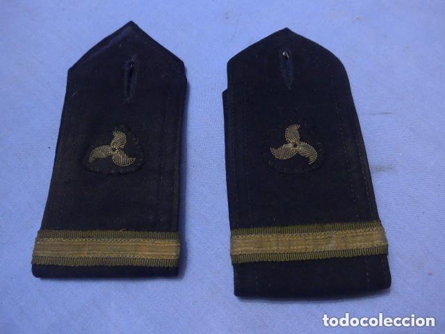 Militaria: Antigua pareja de hombreras de maquinas de marina, armada espa&ntilde;ola, originales.