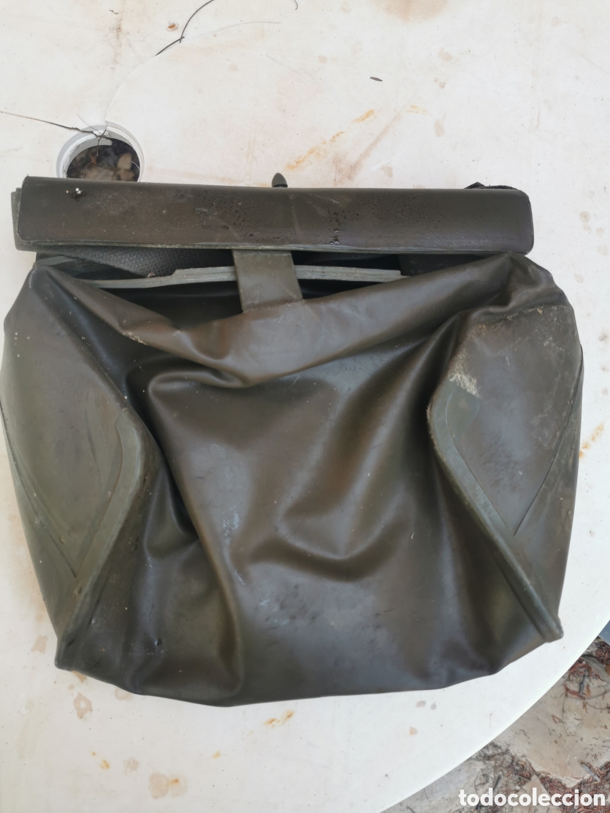 Militaria: Mochila militar alemana, m&aacute;scara de gas