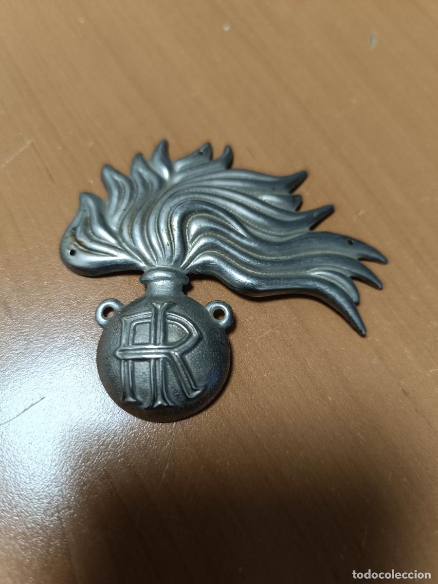 Militaria: PLACA DE GORRA DE CARABINEROS, CARABINIERI