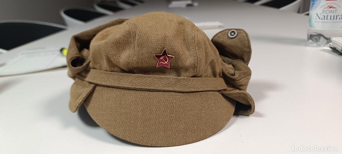 Militaria: GORRA RUSA DEL EJERCITO COMUNISTA RUSO CON COGOTERA, TALLA 57