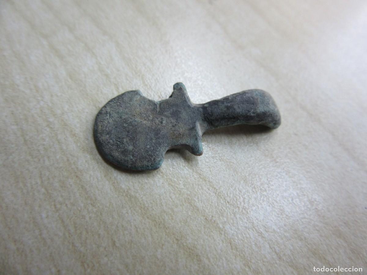 Militaria: Aguja de hebilla Visigoda Bronce Longitud 2,5 cm