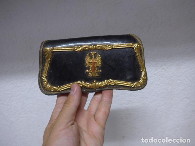 Militaria: Antiguo cartucherin de gala franquista, original. Epoca de Franco.