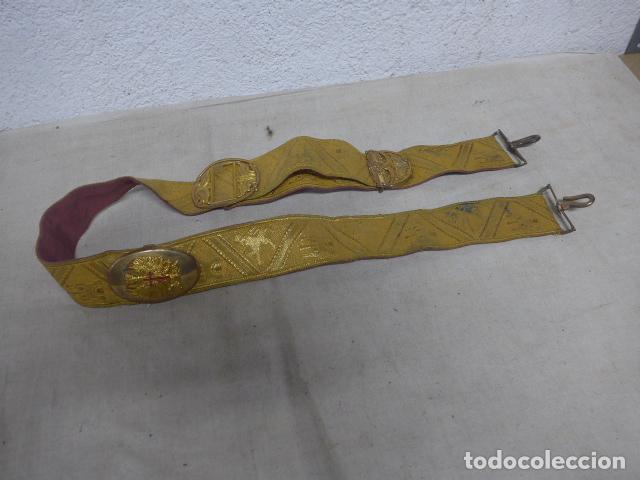 Militaria: Antiguo cinturon bandolera de gala franquista, con sus hebillas, epoca de Franco.