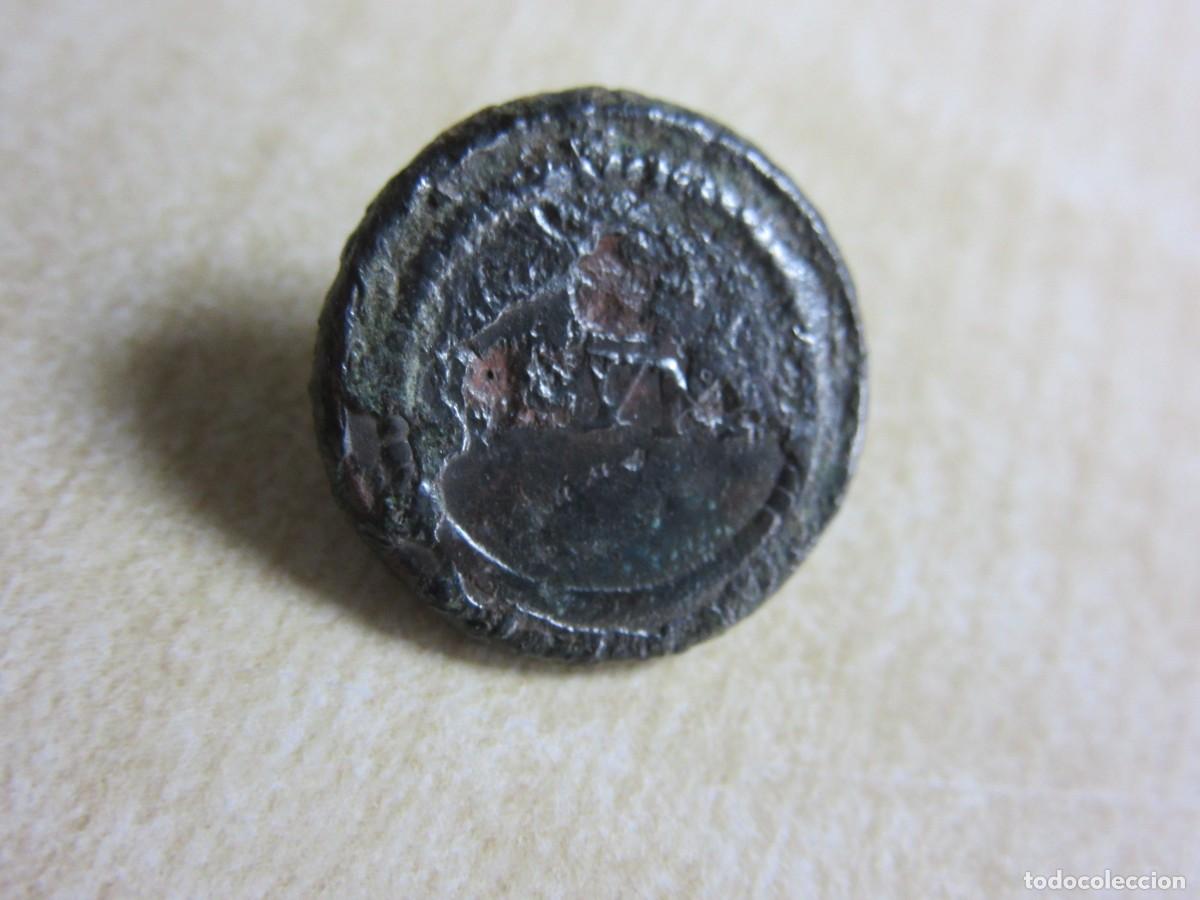 Militaria: Bot&oacute;n del Regimiento de Infanter&iacute;a de L&iacute;nea de la Reina Guerra de la Independencia Di&aacute;metro 1,5 cm