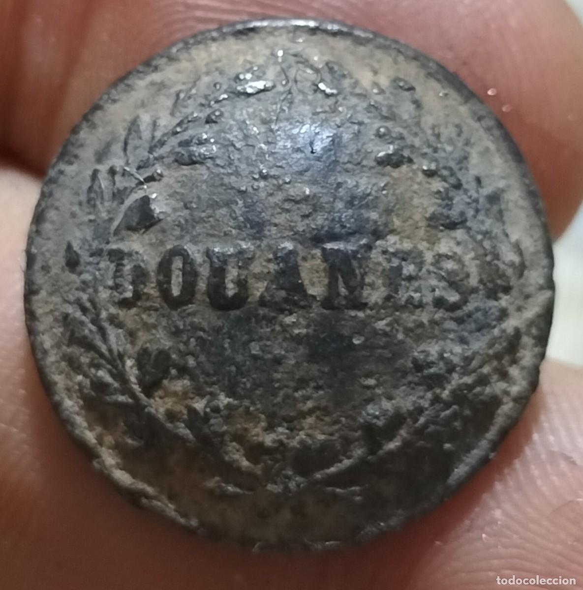 Militaria: Bot&oacute;n franc&eacute;s de uniforme. Servicio de Aduanas. S XIX
