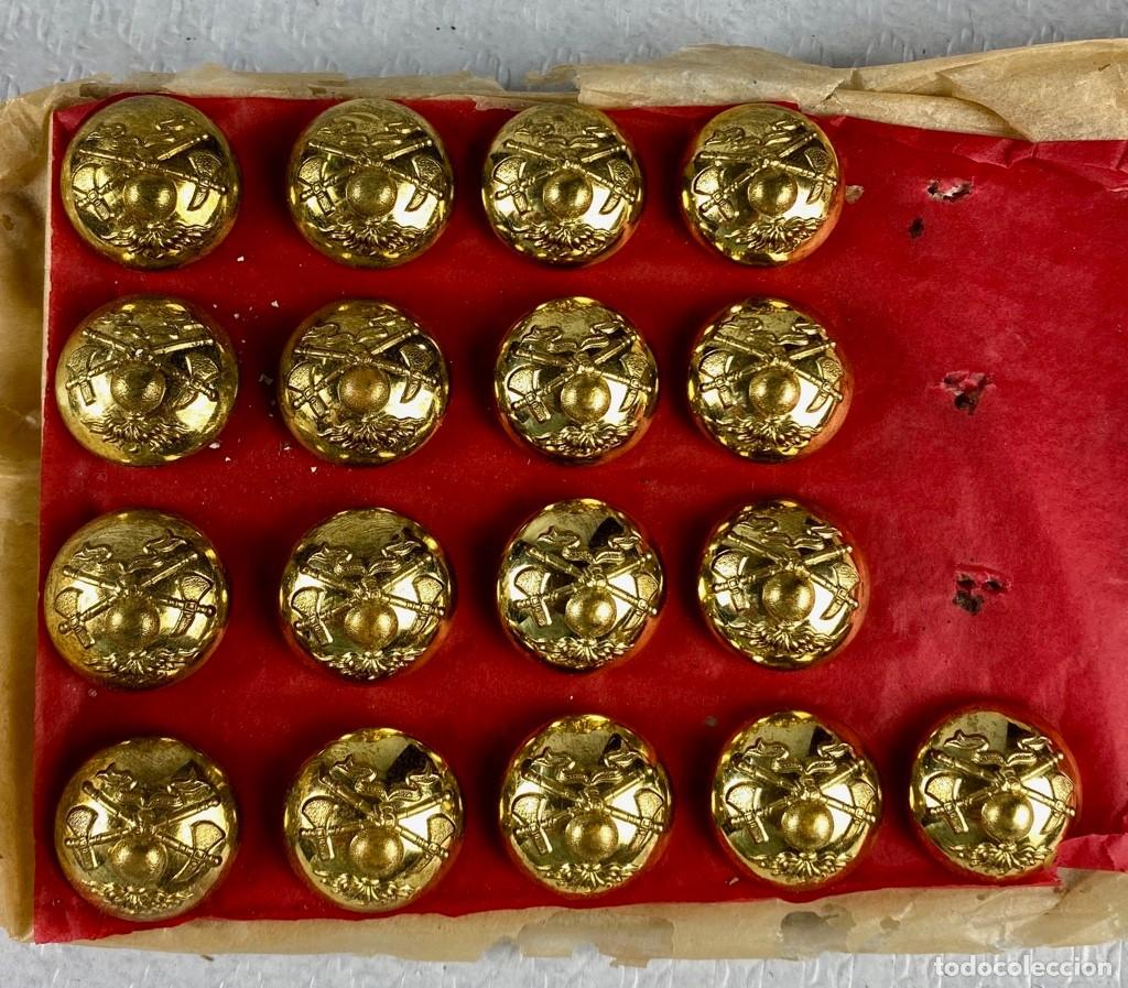 Militaria: CUERPO DE BOMBEROS dorado &iquest;? lote de 17 botones de 22mm Siglo XIX 55