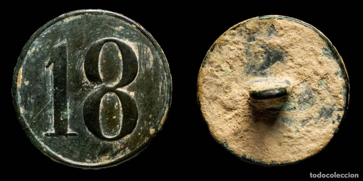 Militaria: Button Military Spanish, Infantry Line, Regiment 2 (1846-1867) - 22 mm.
