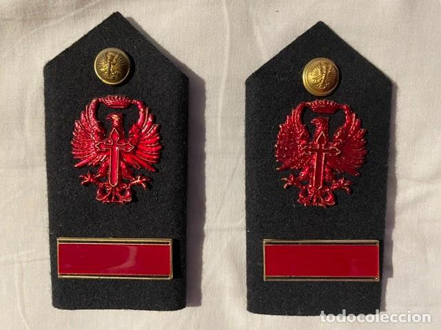 Militaria: Funda Hombreras para Abrigo de Paseo de la Brigada Paracaidista