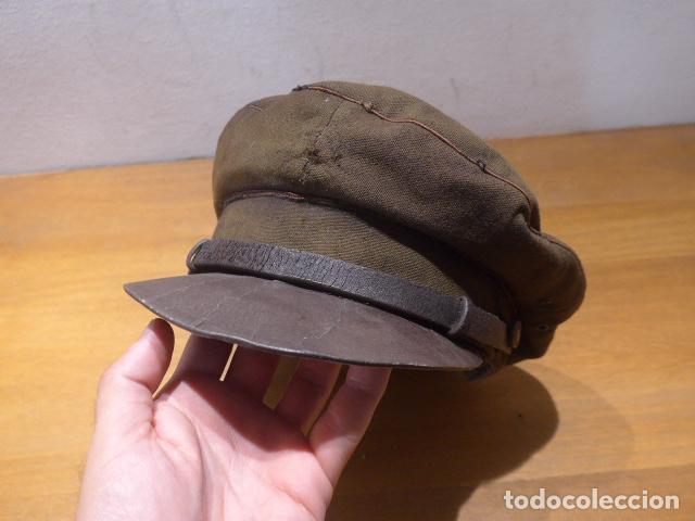 Militaria: Antigua gorra de plato blanda restaurada para maniqui de guerra civil.