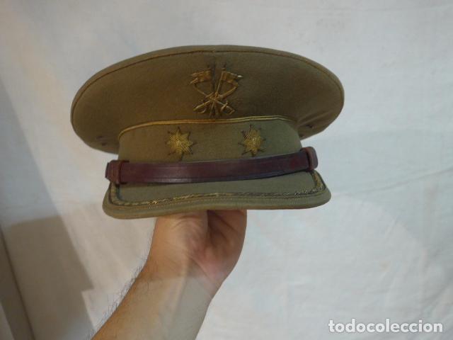 Militaria: Antigua gorra de plato original de Teniente coronel de Caballeria de la Guerra civil