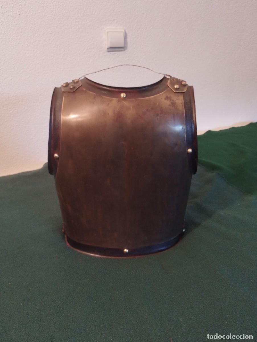 Militaria: Plastr&oacute;n* de coraza francesa de carabinero de tropa, 1er Imperio * en acero y lat&oacute;n