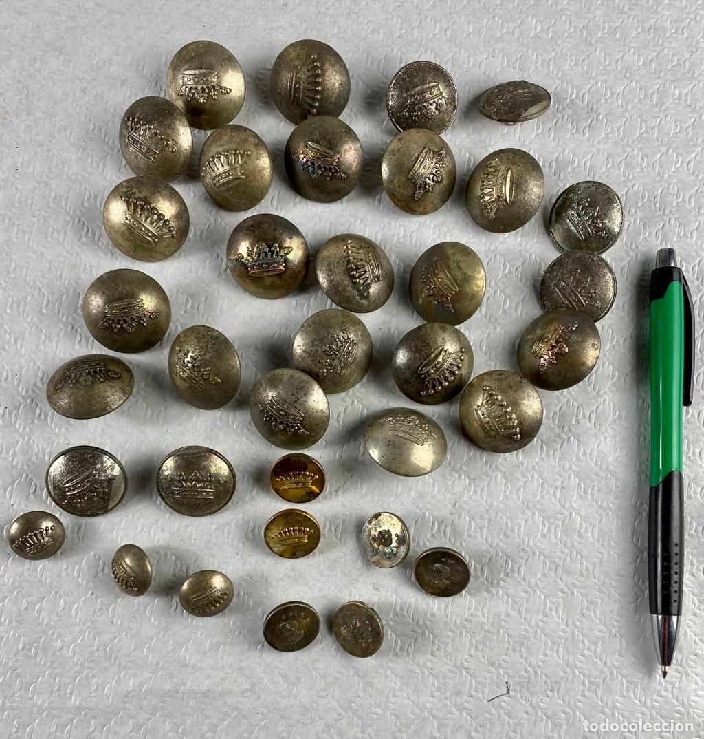 Militaria: NOBILIARIOS lote de 35 de botones Siglo XIX 84