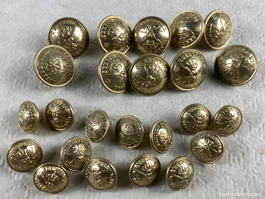 Militaria: SERVICIO TELEGRAFICO lote de 24 de botones plateados de 20 y 14mm Siglo XIX 96