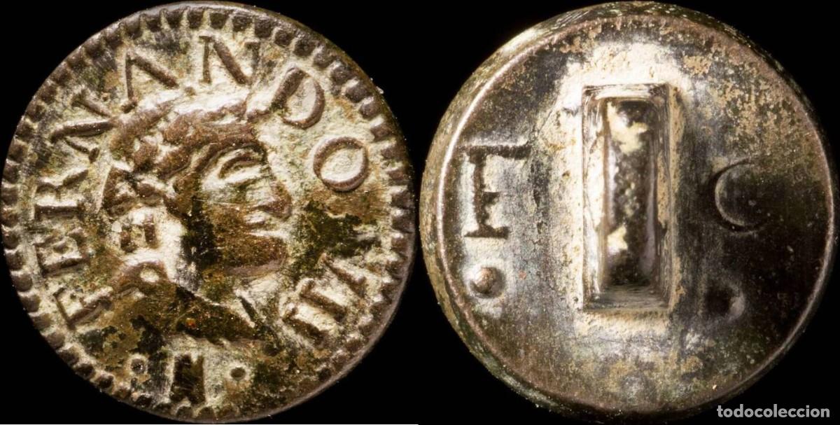 Militaria: Monarchist Button Ferdinan VII (countermark castle) - 14 mm.