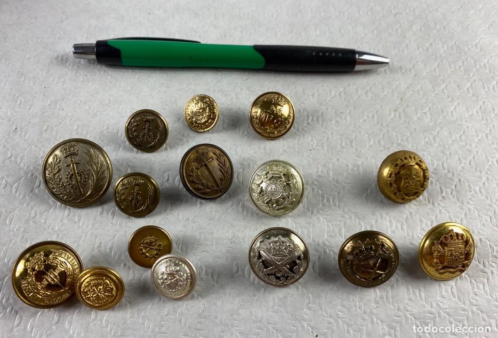 Militaria: VARIOS lote de 15 de botones Siglo XIX 113