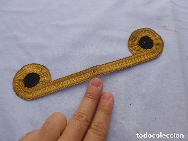 Militaria: Antiguos galones de marina, originales.