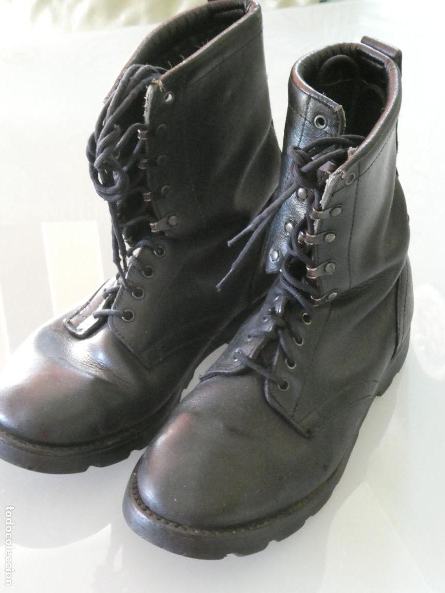 Militaria: BOTAS MILITARES. MARCA ITURRI TALLA 44. F&Oacute;RMULA ABRAX. 1,7KG