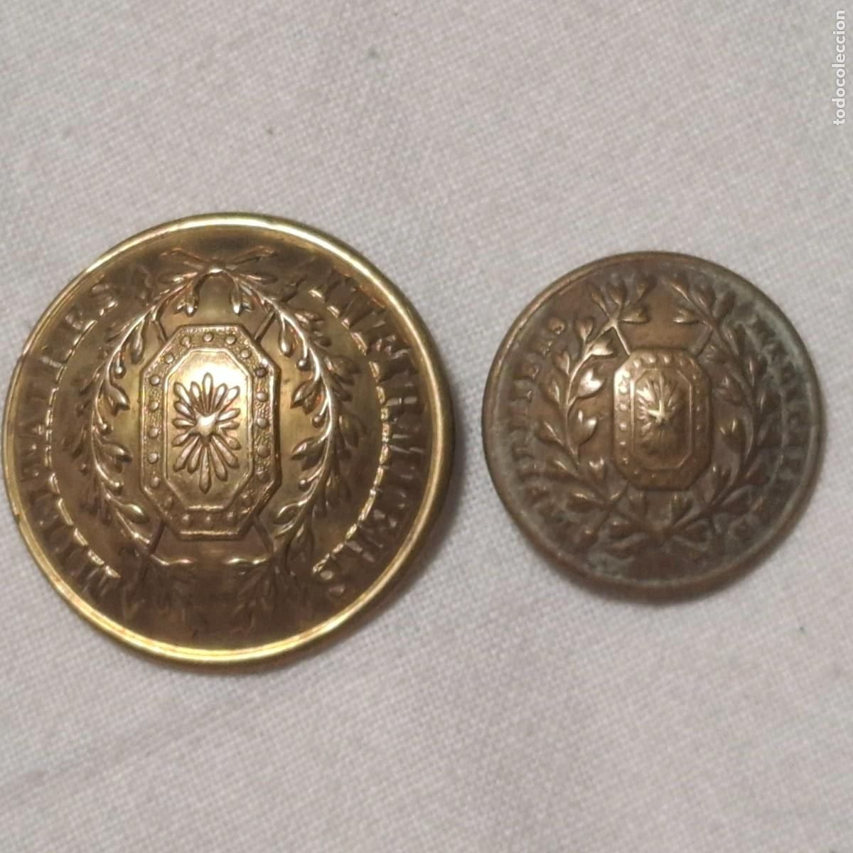 Militaria: Pareja de botones.Legi&oacute;n Extranjera Francesa Servicio de Salud Divisi&oacute;n de Enfermer&iacute;a.