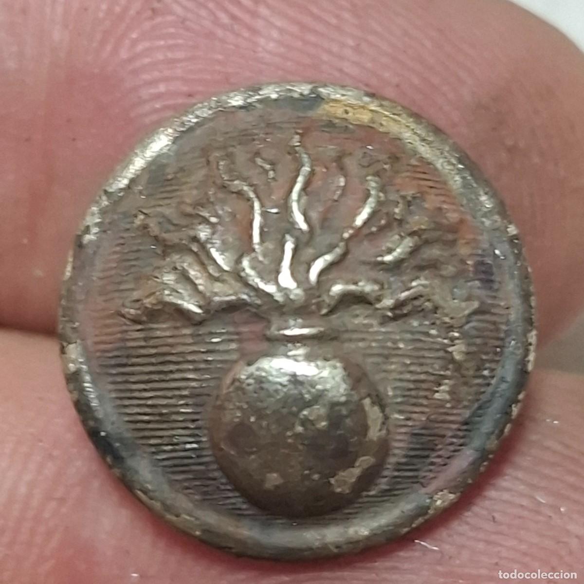 Militaria: boton de infanter&iacute;a plateado. Tercera Rep&uacute;blica - 17 mm -