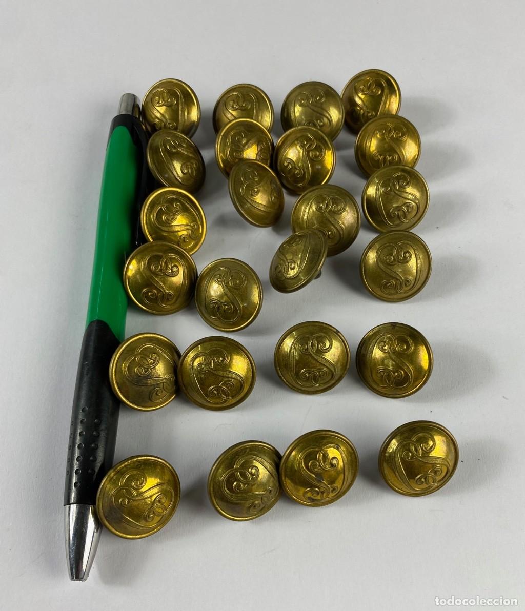 Militaria: CUERPO de SEGURIDAD CS 24 botones dorados 20mm Siglo XIX 123