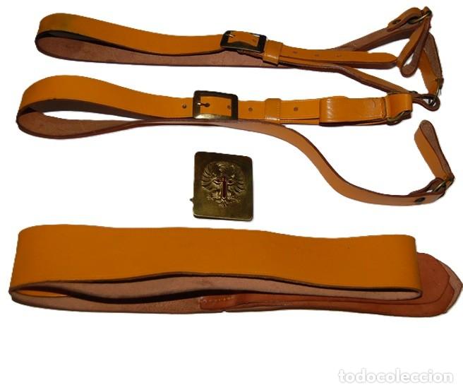 Militaria: CORREAJE AMARILLO :CINTURON Y TRINCHAS DE GALA DE LA GUARDIA CIVIL A&Ntilde;OS 40/50