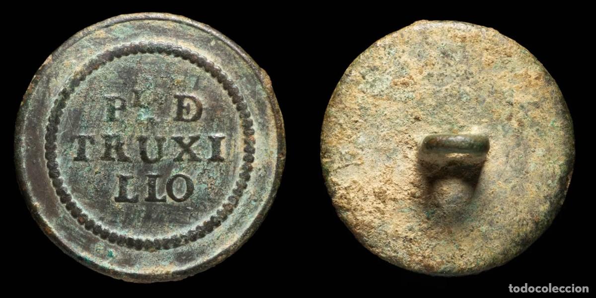 Militaria: Button Independence War, Provincial Militia, Battalion 11 Truxillo - 22 mm.