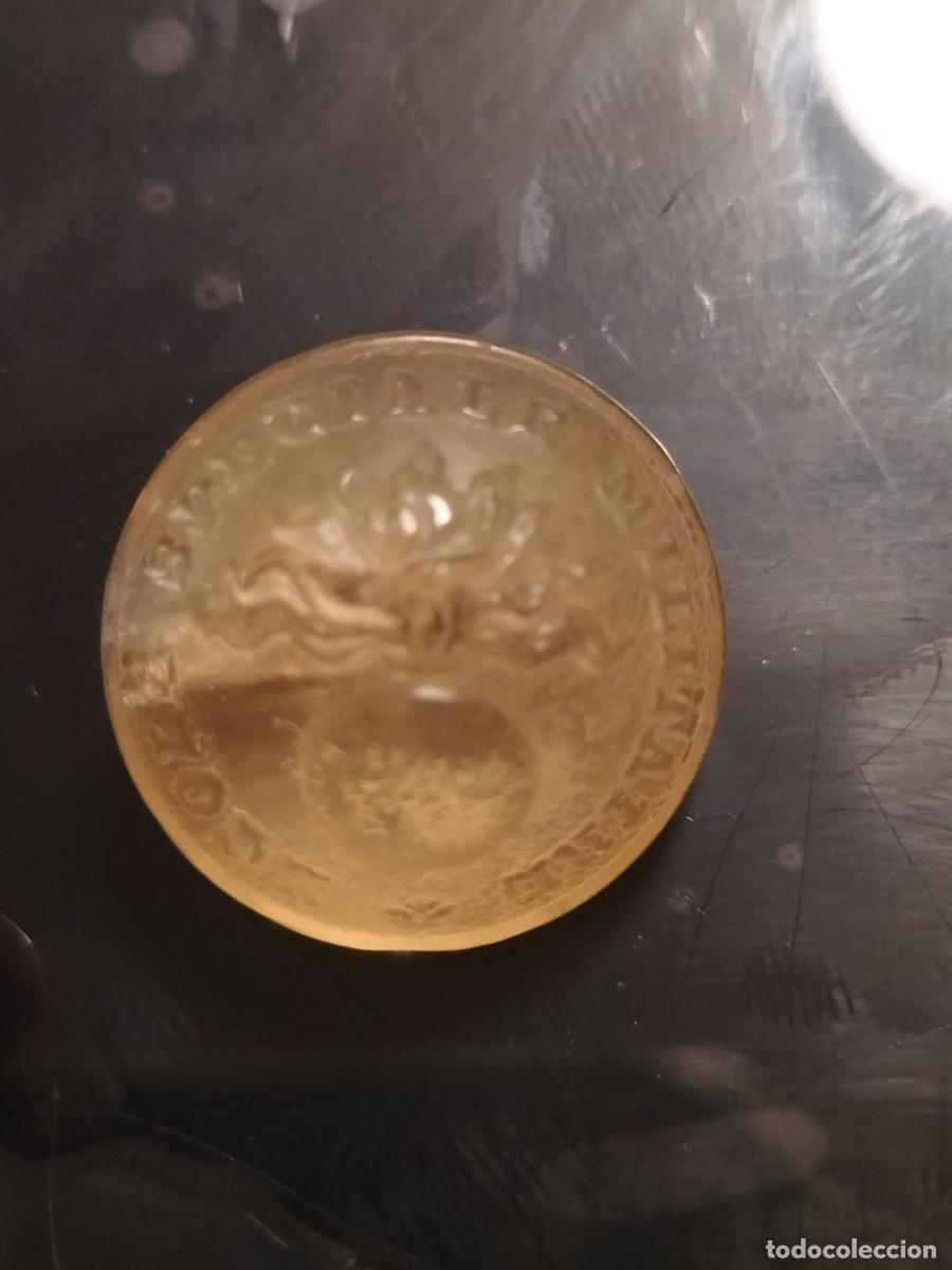 Militaria: bot&oacute;n pasta de vidrio Escuela Militar Especial (&Eacute;cole Militaire Sp&eacute;ciale), siglo XIX-ppio Xx