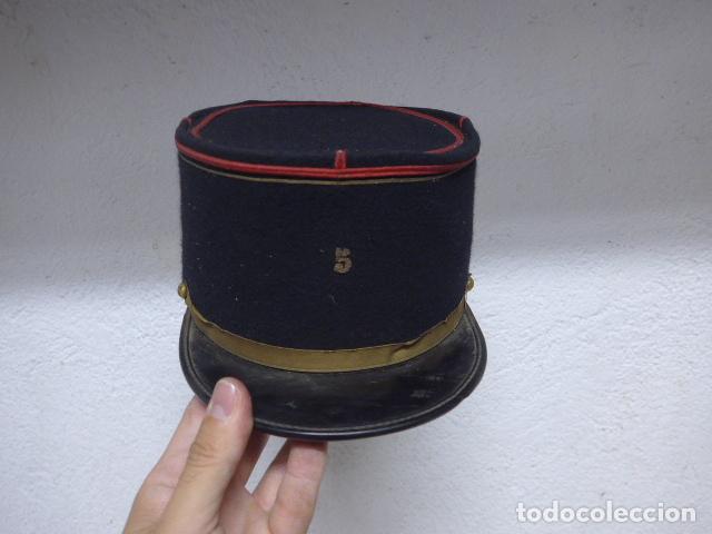 Militaria: Antigua gorra kepi frances de oficial del regimiento 5 bordado, original, II Guerra Mundial. Francia