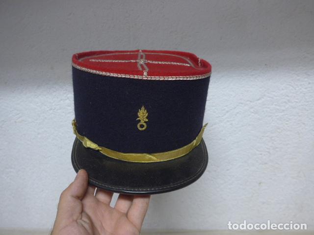 Militaria: Antigua gorra kepi frances de oficial de la Legion extranjera Francesa, original. Talla 57.